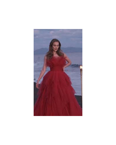 NICOLE MILANO - Robe longue de princesse en tulle, Rouge